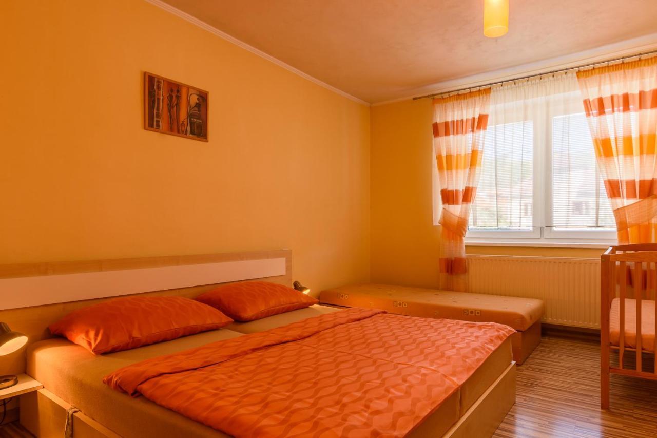 Apartmán Elegant 2 Bešeňová Exterior foto
